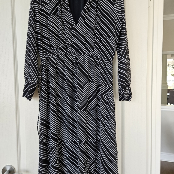 H&M Dress - Picture 1 of 2